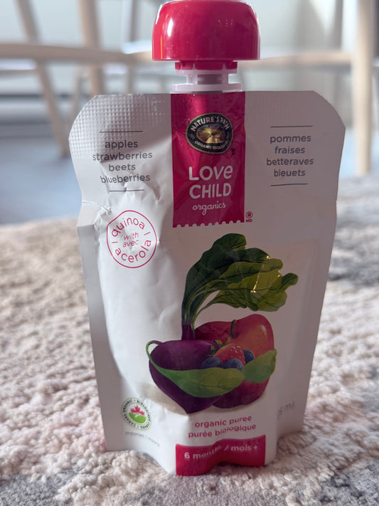Love Child Organics - Táo, dâu tây, Củ dền & Việt quất